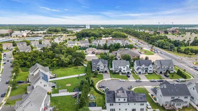 7 Dune Court, Lakewood, NJ 08701