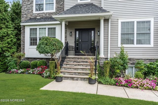 7 Dune Court, Lakewood, NJ 08701