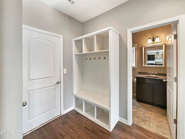 1703 Glen Shady Blvd, Knoxville, TN 37922