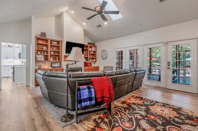 126 Bay Ridge Loop, Hot Springs, AR 71901