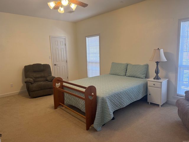 126 Bay Ridge Loop, Hot Springs, AR 71901