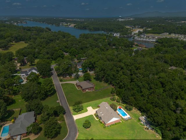 126 Bay Ridge Loop, Hot Springs, AR 71901