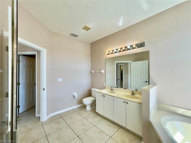 4256 Liron AVE # 203, Fort Myers, FL 33916