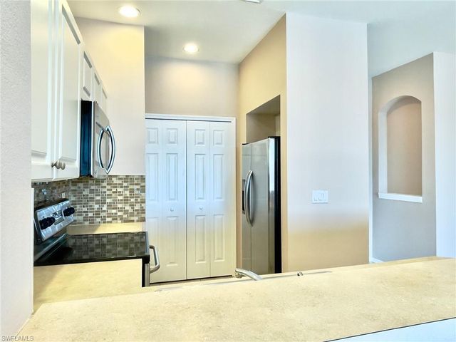 4256 Liron AVE # 203, Fort Myers, FL 33916