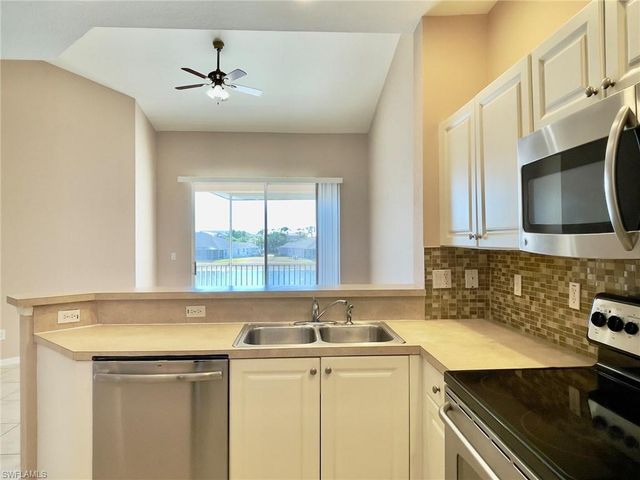 4256 Liron AVE # 203, Fort Myers, FL 33916