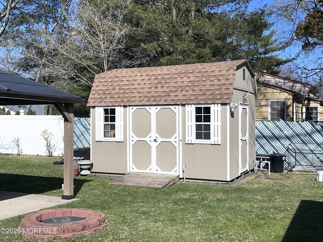 537 Harding Avenue, Toms River, NJ 08753