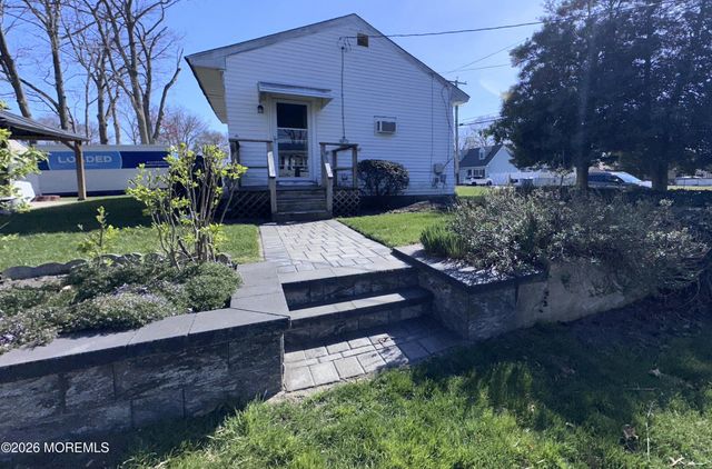 537 Harding Avenue, Toms River, NJ 08753