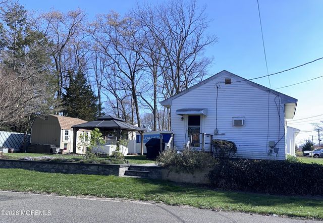 537 Harding Avenue, Toms River, NJ 08753