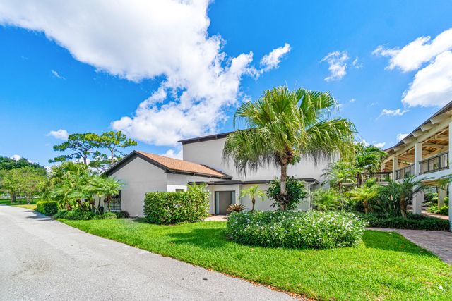 900 Greensward Lane 114-g, Delray Beach, FL 33445
