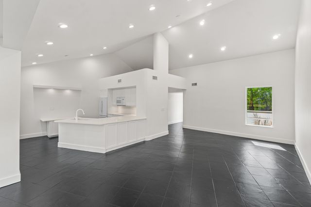 900 Greensward Lane 114-g, Delray Beach, FL 33445