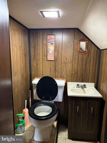 8436 STOW RD, Pennsauken, NJ 08110