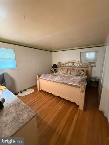 8436 STOW RD, Pennsauken, NJ 08110