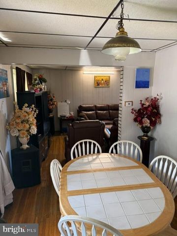 8436 STOW RD, Pennsauken, NJ 08110