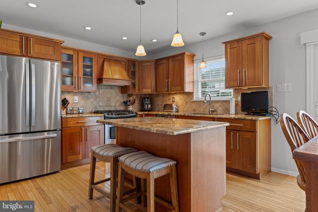 313 DEER DR, Langhorne, PA 19047