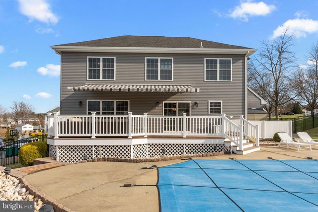 313 DEER DR, Langhorne, PA 19047