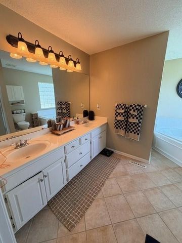 903 NE 117th Street, Kansas City, MO 64155