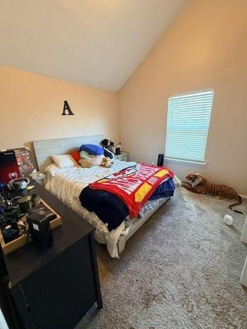 903 NE 117th Street, Kansas City, MO 64155