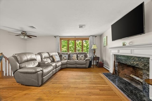 26 Brookings Dr, Kingston, MA 02364