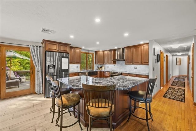 26 Brookings Dr, Kingston, MA 02364