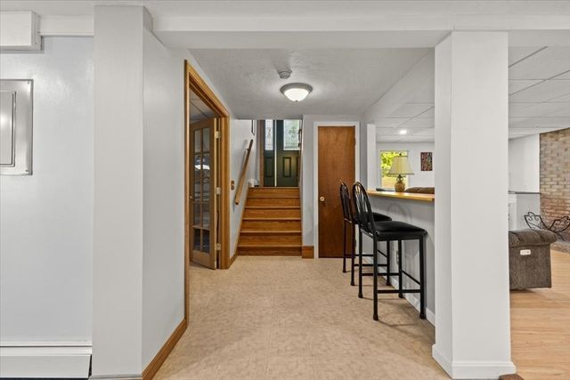 26 Brookings Dr, Kingston, MA 02364