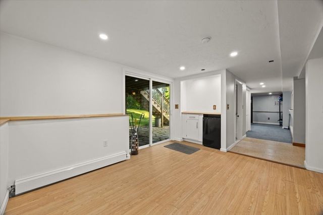 26 Brookings Dr, Kingston, MA 02364
