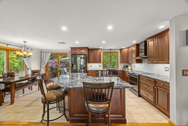 26 Brookings Dr, Kingston, MA 02364
