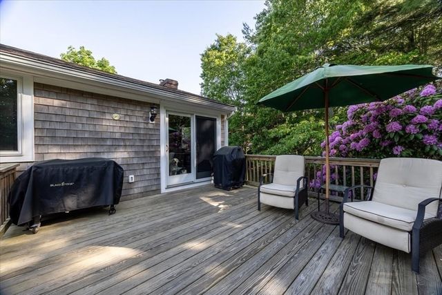 26 Brookings Dr, Kingston, MA 02364