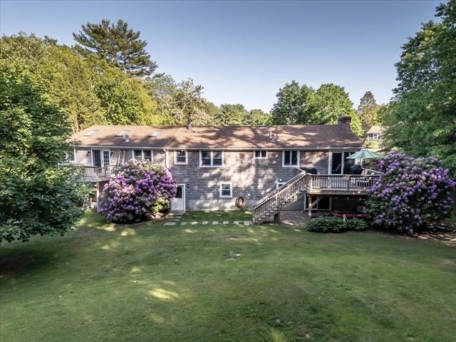 26 Brookings Dr, Kingston, MA 02364