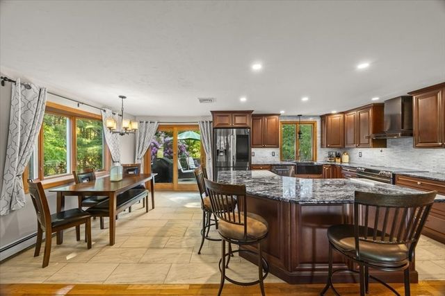 26 Brookings Dr, Kingston, MA 02364