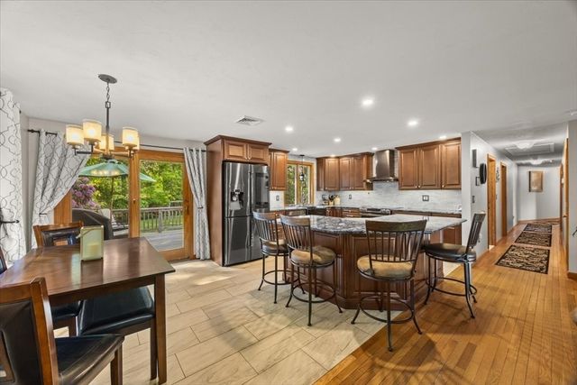 26 Brookings Dr, Kingston, MA 02364