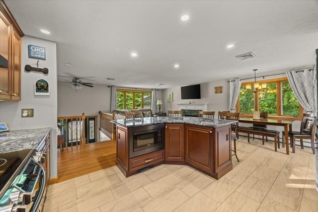 26 Brookings Dr, Kingston, MA 02364
