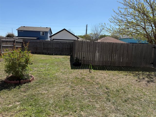 111 Mist Flower DR, Pflugerville, TX 78660