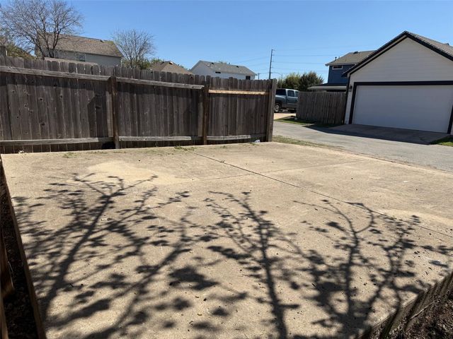 111 Mist Flower DR, Pflugerville, TX 78660