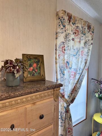 115 LAKE ST Street, Palatka, FL 32177