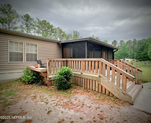 115 LAKE ST Street, Palatka, FL 32177