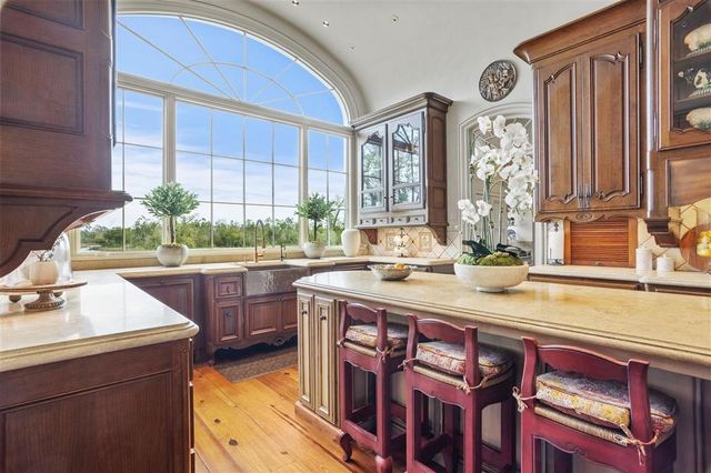 4274 Bayou Bay Drive, Lake Charles, LA 70605