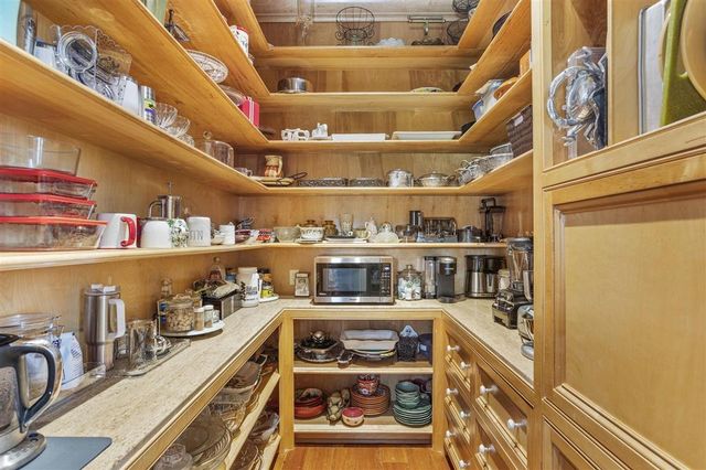 4274 Bayou Bay Drive, Lake Charles, LA 70605