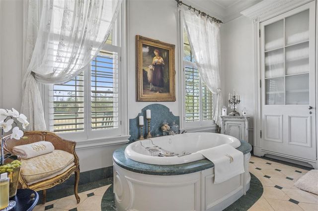 4274 Bayou Bay Drive, Lake Charles, LA 70605