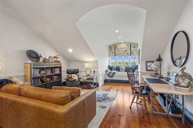 4274 Bayou Bay Drive, Lake Charles, LA 70605