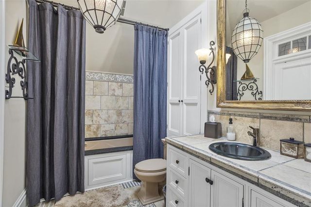 4274 Bayou Bay Drive, Lake Charles, LA 70605