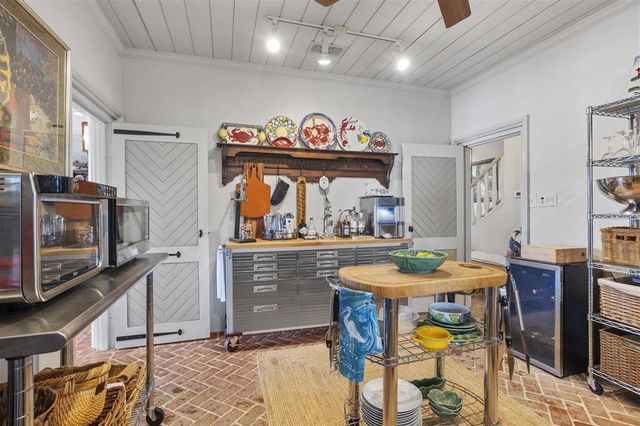 4274 Bayou Bay Drive, Lake Charles, LA 70605