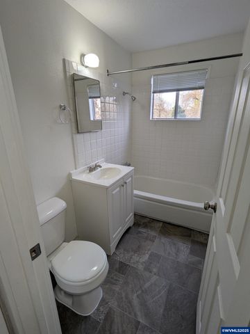 923-945 Fir St S, Salem, OR 97302