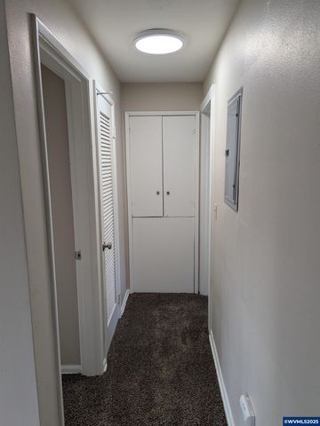 923-945 Fir St S, Salem, OR 97302
