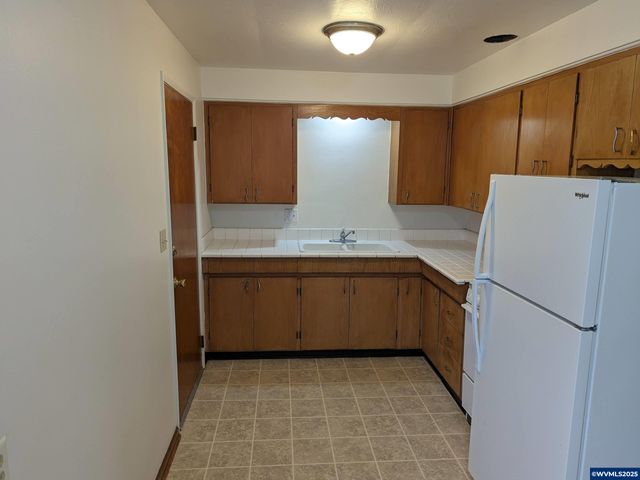 923-945 Fir St S, Salem, OR 97302