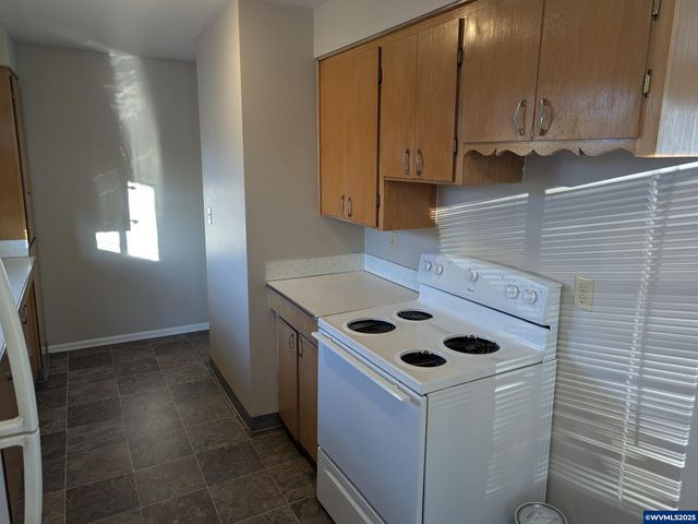 923-945 Fir St S, Salem, OR 97302