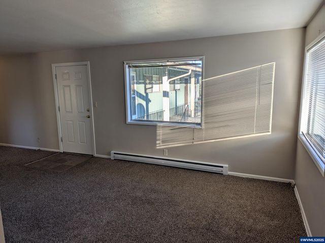 923-945 Fir St S, Salem, OR 97302