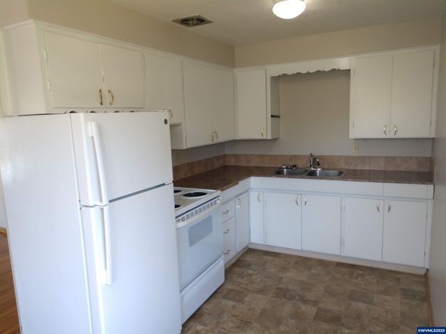 923-945 Fir St S, Salem, OR 97302