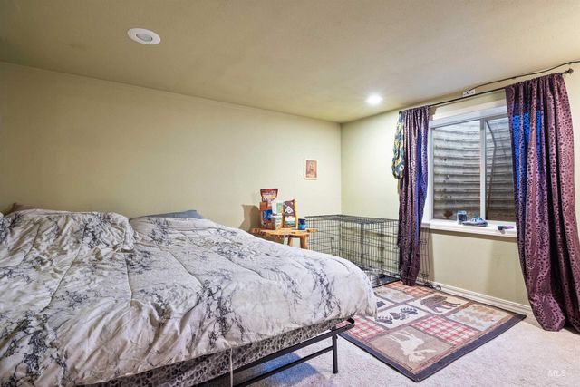763 N Walnut Street, Twin Falls, ID 83301