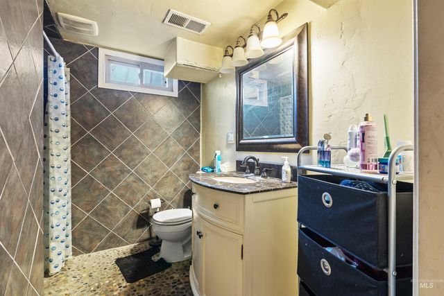 763 N Walnut Street, Twin Falls, ID 83301