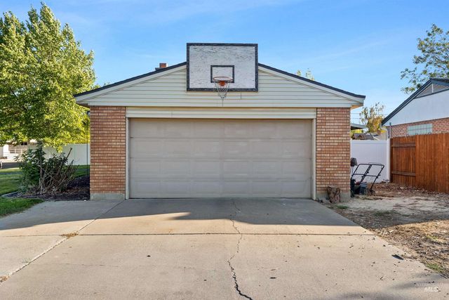 763 N Walnut Street, Twin Falls, ID 83301